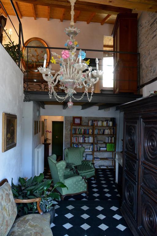 La Terrazza Di Vico Olivi B&B 벤티밀리아 외부 사진